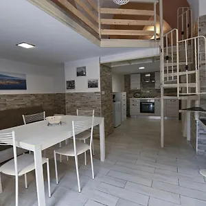 san-camillo-house.catania-hotels.net/